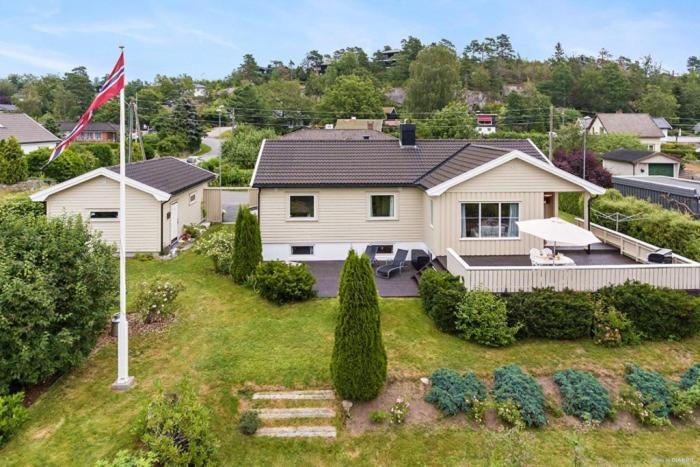 Leilighet Sentralt Til Sandefjord Og Torp Flyplass Ngoại thất bức ảnh